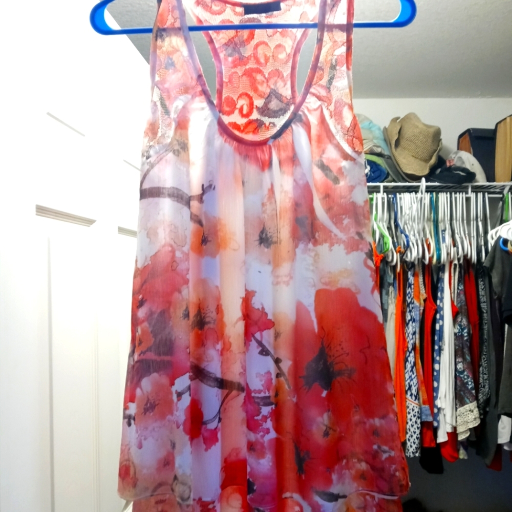 Beautiful flowy floral tank top
